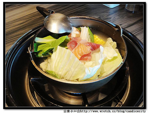 《食記》就是好客海鮮碳火燒肉 @忠孝店