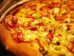 《食記》鬥牛士 Pizza & Pasta @站前店 – 薄皮的來囉!