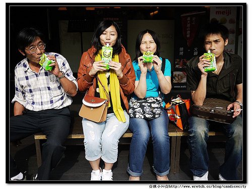【分享】Facedrink機能飲料 – 內附搞笑沁一家人照片!