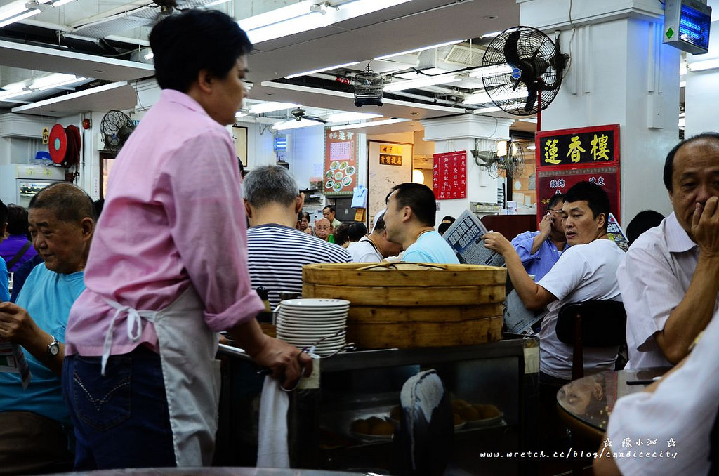 【2012香港自由行】＊上環＊香港傳統特別的茶樓：蓮香樓- 但服務很差!!