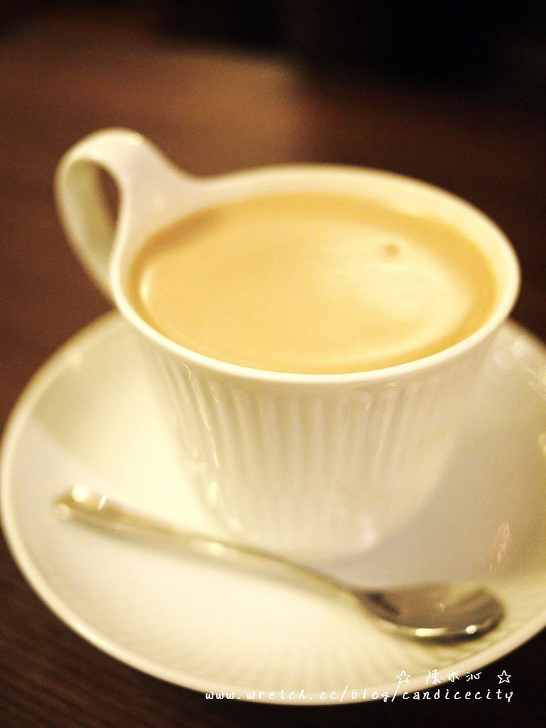 《東區》Caldo Cafe咖朵咖啡 – 不限時的咖啡店，姊妹聊天好地!舒芙蕾超優!!