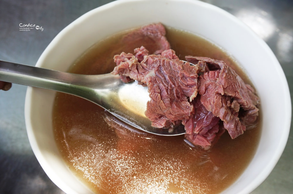 《台南》文章牛肉湯 在地人喜歡!營業時間長的好喝牛肉湯! @陳小沁の吃喝玩樂