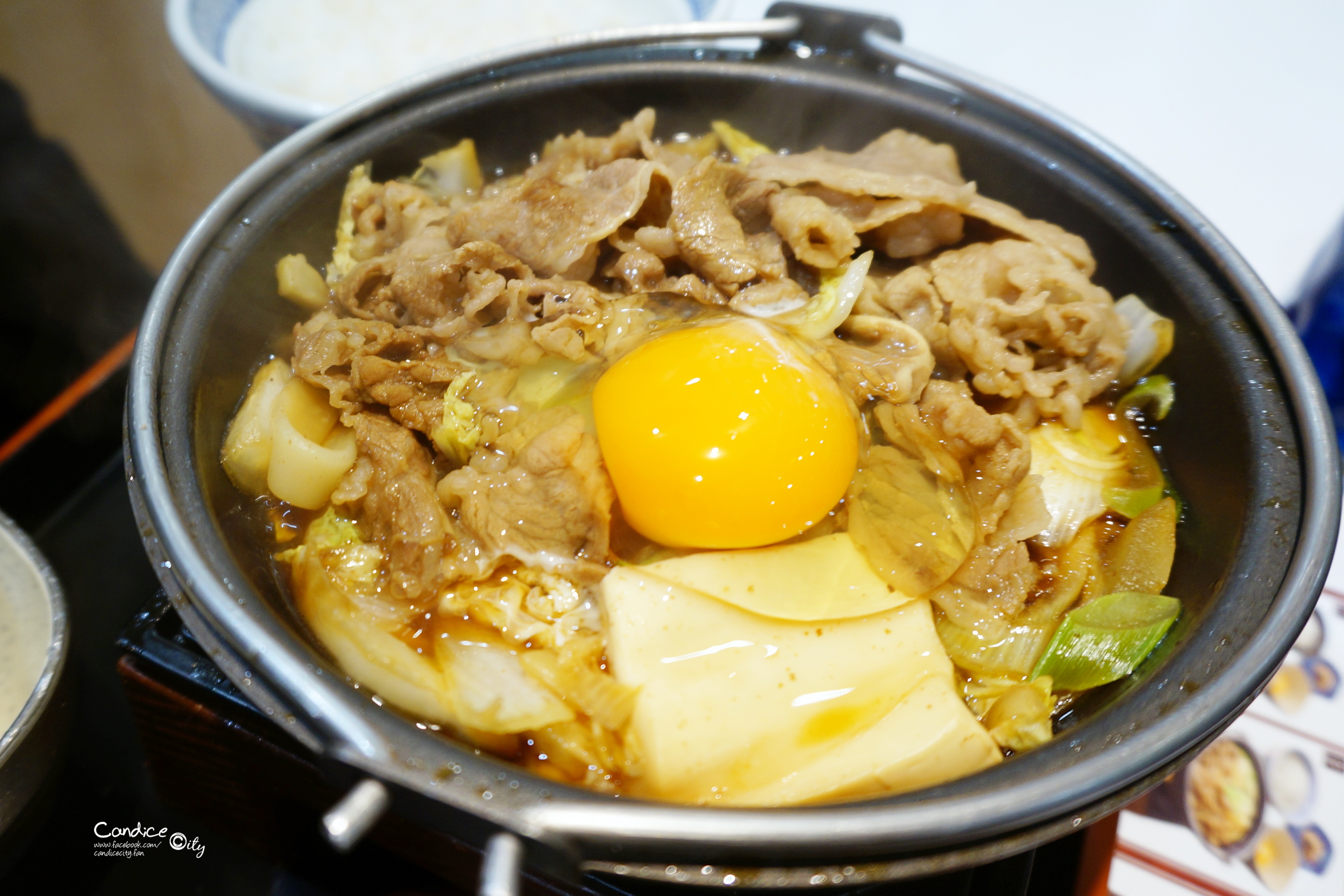 京都美食&hearts;吉野家早餐 推薦:吃牛肉鍋是種幸福! @陳小沁の吃喝玩樂