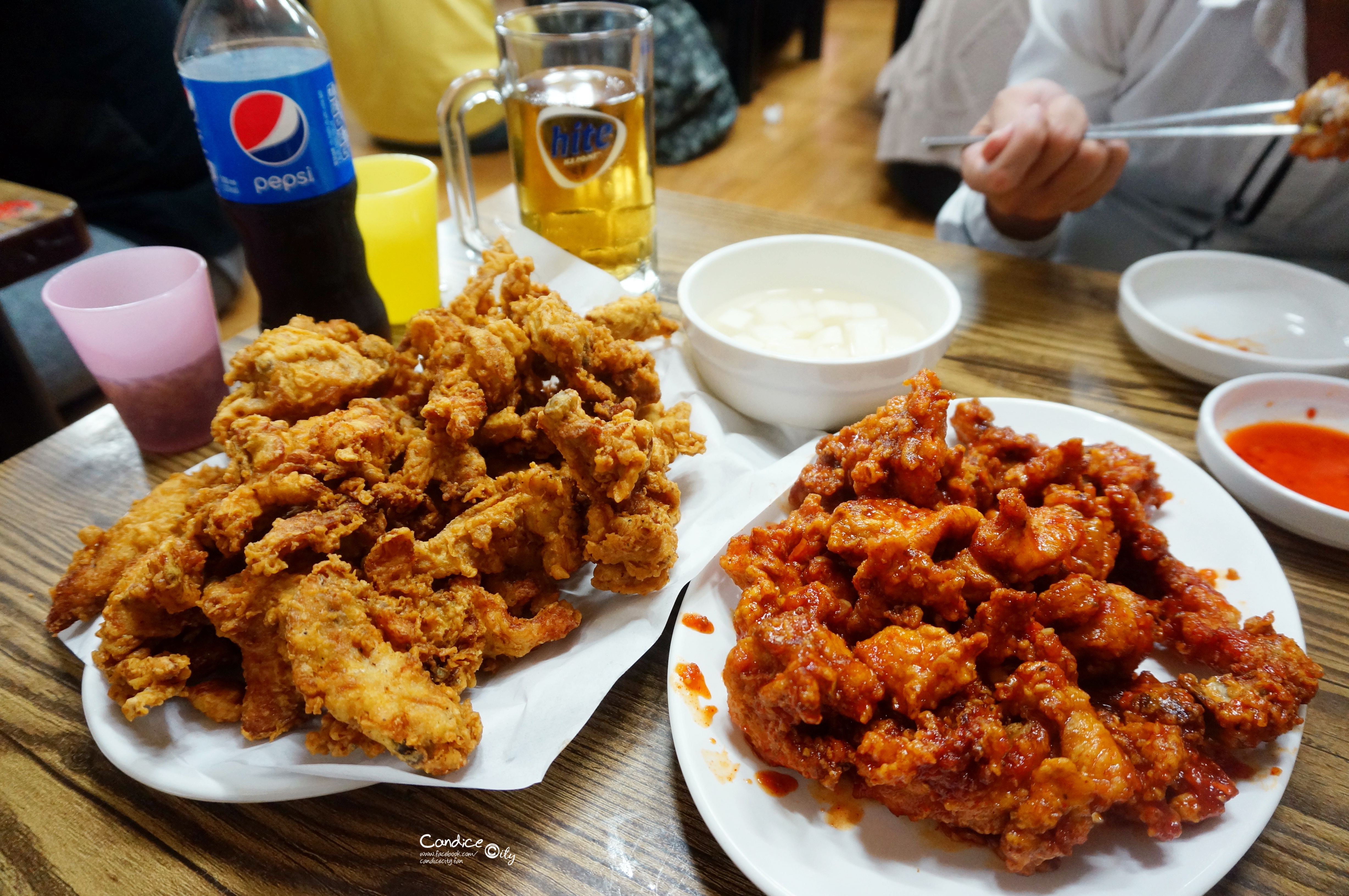釜山美食&hearts;南浦洞巨人炸雞 份量超多便宜好吃 必吃! @陳小沁の吃喝玩樂