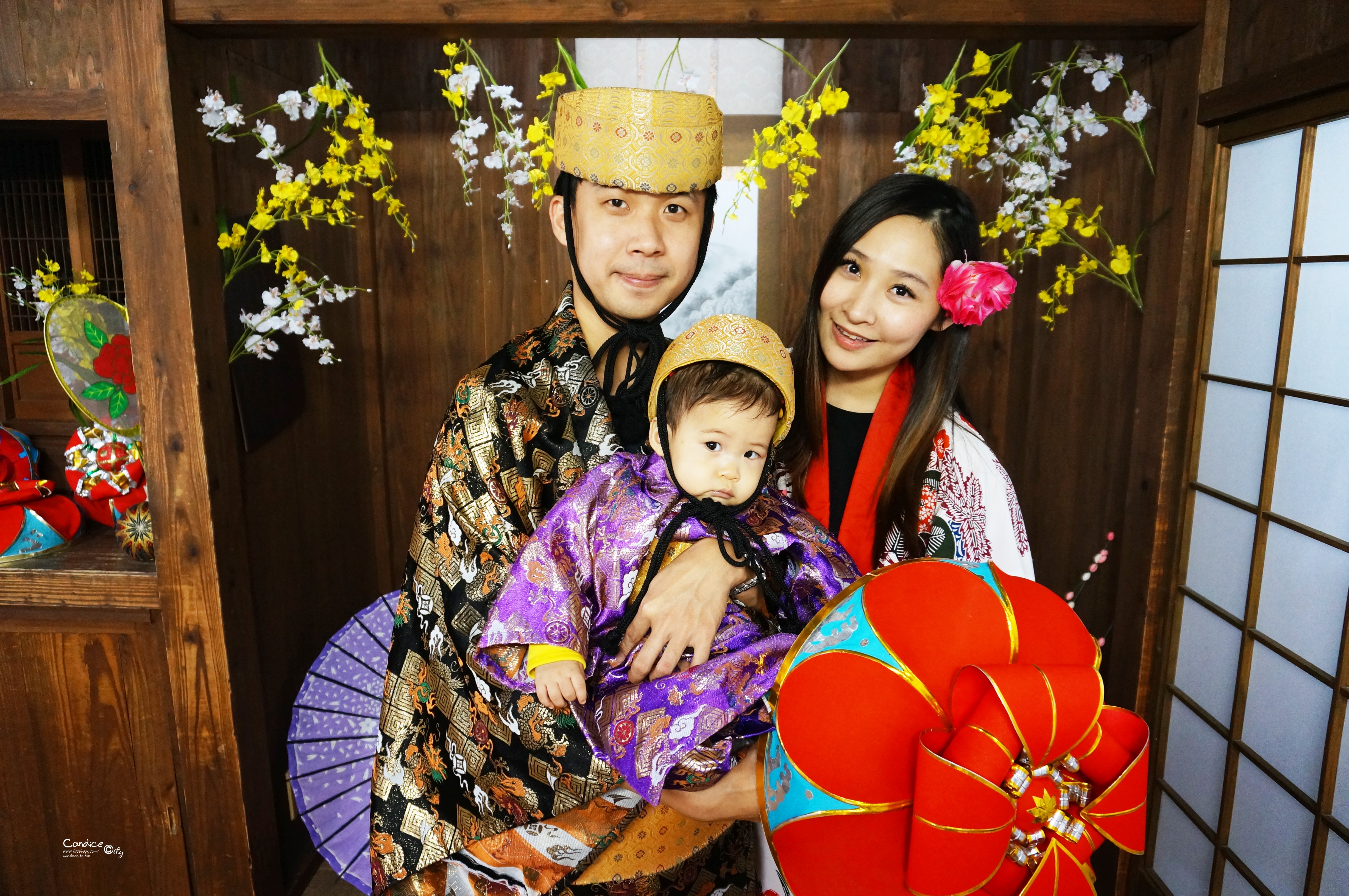 沖繩景點■沖繩文化王國 穿沖繩傳統服飾在琉球寫真館拍張全家福吧 @陳小沁の吃喝玩樂