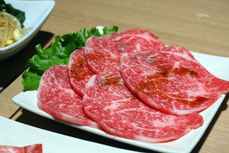 琉球的牛國際通店｜沖繩國際通必吃燒肉!單點和牛超美味,貴但值得!
