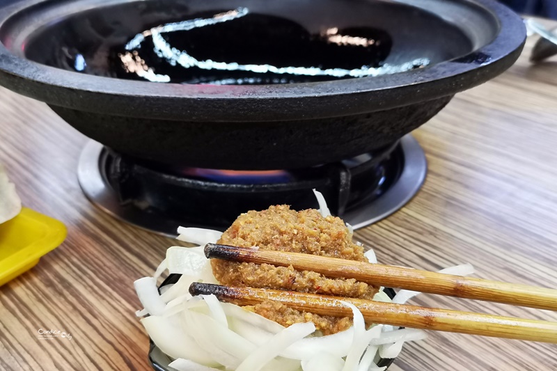 雅香石頭火鍋｜西門町老字號自助石頭火鍋,便宜好吃的西門美食火鍋推薦!