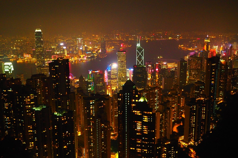 【香港景點】山頂纜車快速通關+摩天台,太平山百萬夜景必訪!香港夜景超美!