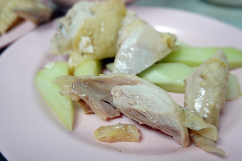 逸群海南雞飯｜雞肉超嫩的!新加坡海南雞飯餐廳推薦,便宜好吃的新加坡美食!