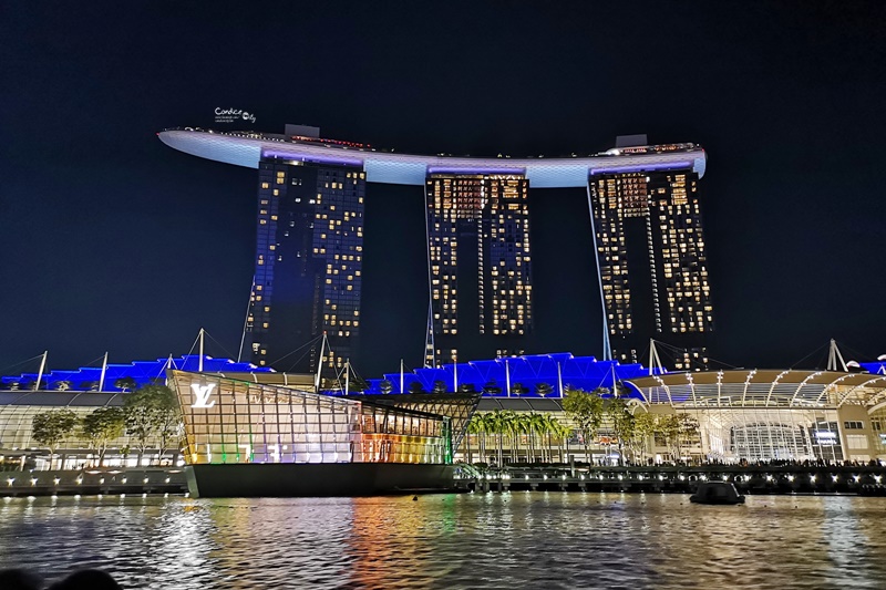 克拉碼頭遊船｜超震撼夜景,行駛摩天大樓旁,一秒愛上新加坡的新加坡景點推薦