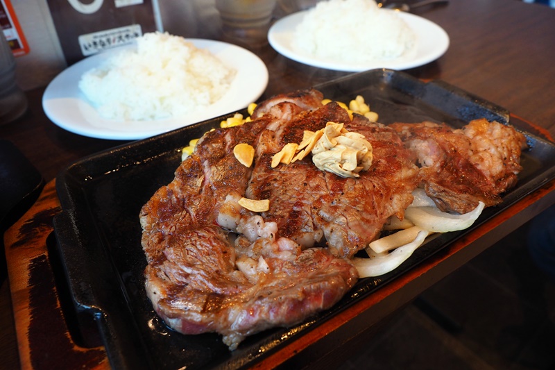 IKINARI steak｜海購城瑪麗諾亞OUTLET美食,超好吃的牛肉漢堡排!