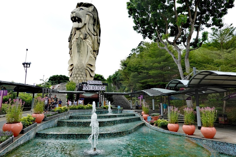 魚尾獅塔｜新加坡景點,跟魚尾獅爸爸合照,觀景台美景!