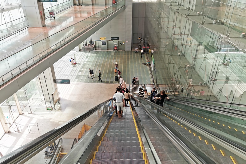 新加坡樟宜機場交通｜9張照片搞懂新加坡機場到市區交通!買EZLINK!