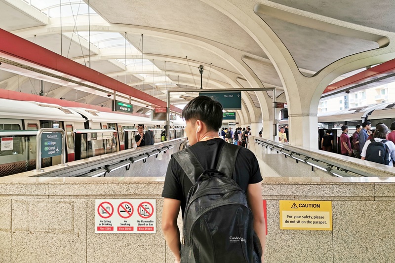 新加坡樟宜機場交通｜9張照片搞懂新加坡機場到市區交通!買EZLINK!
