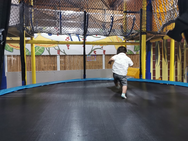 十鼓仁糖文創園區｜2~5歲親子遊樂區,超好玩!7尺高球池溜滑梯!
