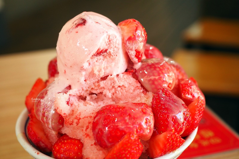 有春冰菓室｜草莓季來囉!滿滿滿草莓冰好過癮!台中草莓冰推薦!