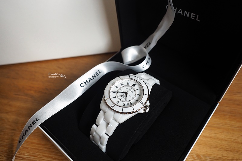 【開箱】CHANEL J12 38mm手錶,機芯透明超美!5周年結婚紀念日禮物開箱! @陳小沁の吃喝玩樂
