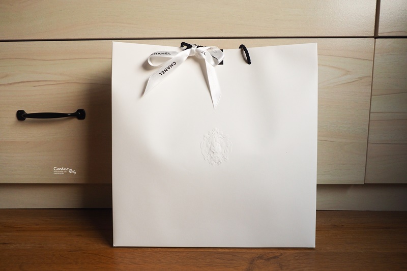【開箱】CHANEL J12 38mm手錶,機芯透明超美!5周年結婚紀念日禮物開箱!