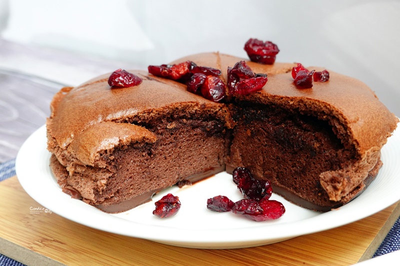 氣炸巧克力戚風蛋糕｜氣炸鍋也可以烤蛋糕!超美味巧克力戚風蛋糕食譜!