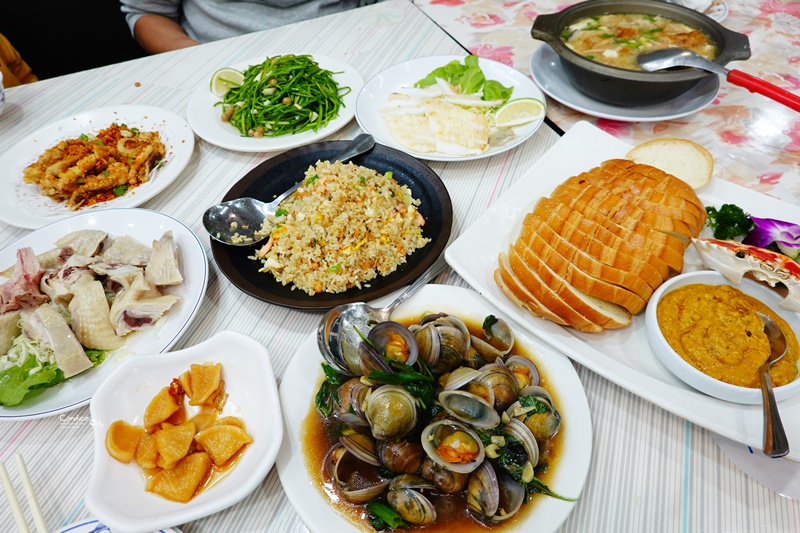 望海亭活海鮮｜野柳海鮮餐廳!價格透明,不僅海鮮好吃,油雞更是招牌! @陳小沁の吃喝玩樂