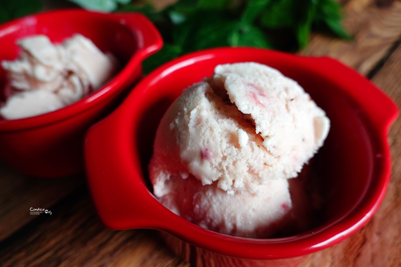 冰淇淋作法｜草莓冰淇淋食譜材料!不需機器也可以做冰淇淋!