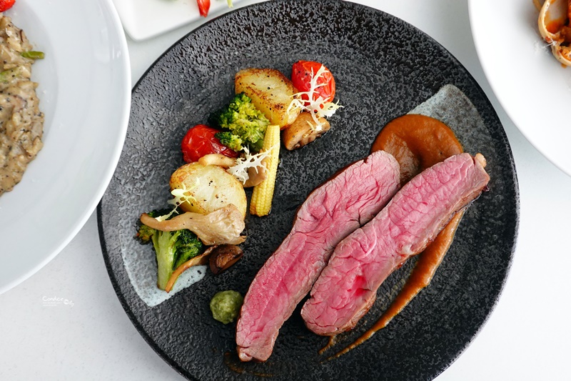 steak bistro 和洋｜室外用餐美味牛排,聚餐推薦令人驚豔的遠百信義美食!