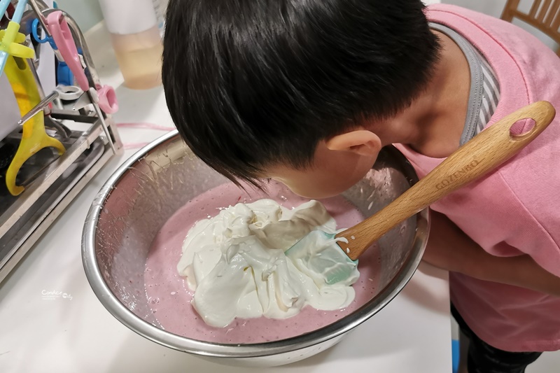 冰淇淋作法｜草莓冰淇淋食譜材料!不需機器也可以做冰淇淋!