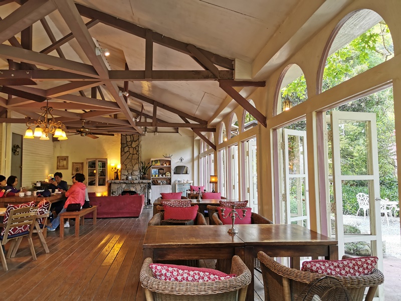 19號咖啡館｜坐落山林中的白色木屋咖啡廳,陽明山餐廳推薦!