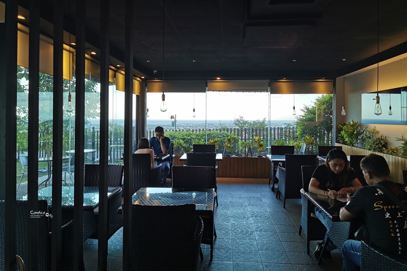 香草庭園咖啡 頭城店｜宜蘭夜景咖啡廳,遠眺龜山島!