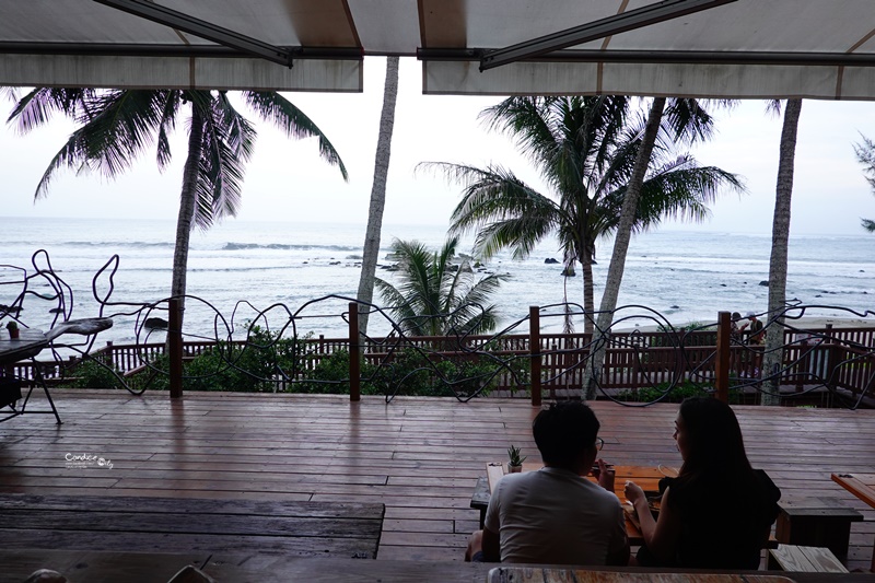 逐浪海景咖啡｜視野超棒的台東海景咖啡廳!棧道直通沙灘景超美!
