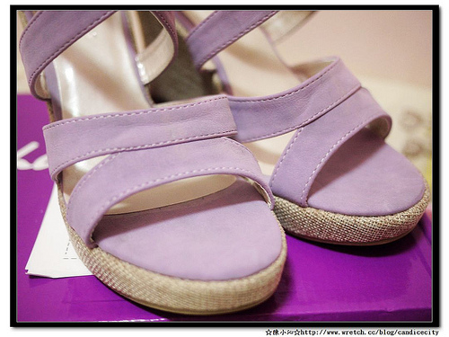 【ＥＳ】Gmarket紫色械型鞋+流蘇坡跟鞋+超顯瘦牛仔褲 – 好看又便宜!