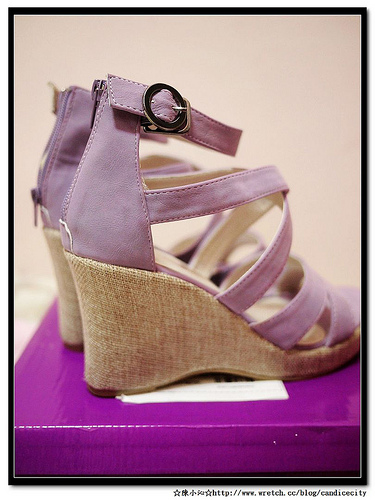 【ＥＳ】Gmarket紫色械型鞋+流蘇坡跟鞋+超顯瘦牛仔褲 – 好看又便宜!
