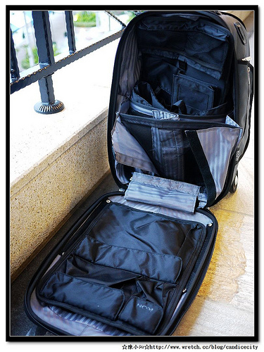 【分享】iKON行李箱與揹包的完美結合‧專屬印製自己名字