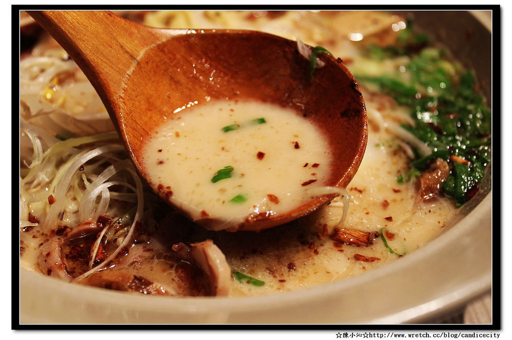 《西門町》樂麵屋 – 客製化拉麵，麵條軟硬湯頭濃淡自己決定!