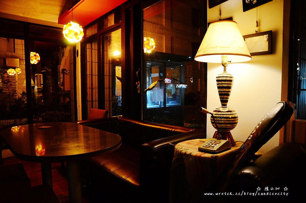 《西門町》北義極品咖啡館 – 充滿各色好喝啤酒、美味餐點的妙咖啡廳!
