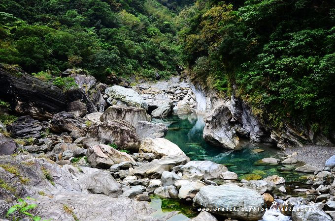 【遊記】花蓮‧慕谷慕魚 – 清澈藍綠溪水，真是無敵美的！(內附申請入山證方法)