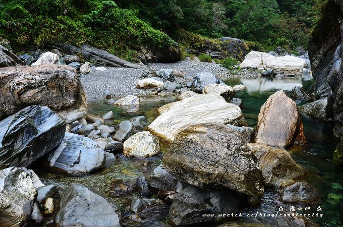 【遊記】花蓮‧慕谷慕魚 – 清澈藍綠溪水，真是無敵美的！(內附申請入山證方法)