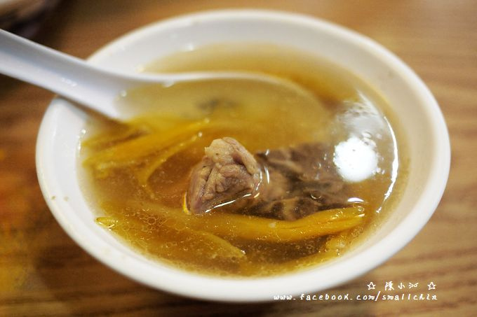 《東區》廖嬌米粉湯 – 東區小吃美食，好吃鵝肉、滷肉飯